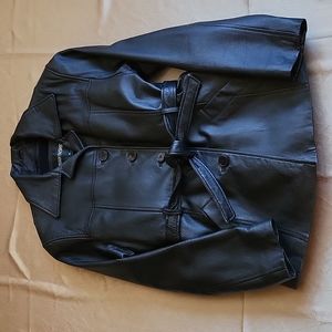 Inayah Fashions EUC women's size M genuine leather jacket coat